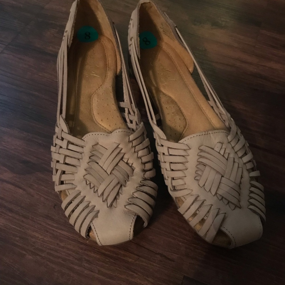 Beautiful New Sandals/Shoes